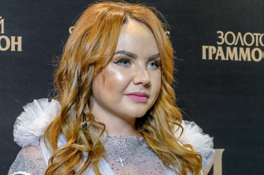 Певица МакSим прекратила выступления из-за госпитализации