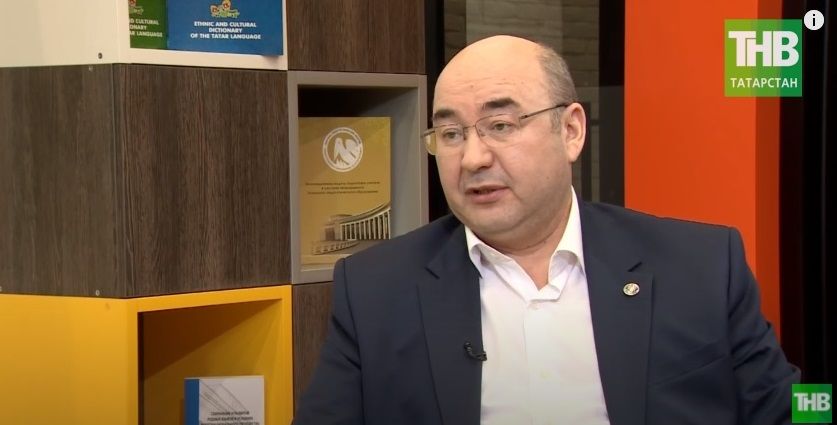 Радиф Замалетдинов: «Я больше чем уверен, что будущее за билингвальными и полилингвальными учителями» - видео