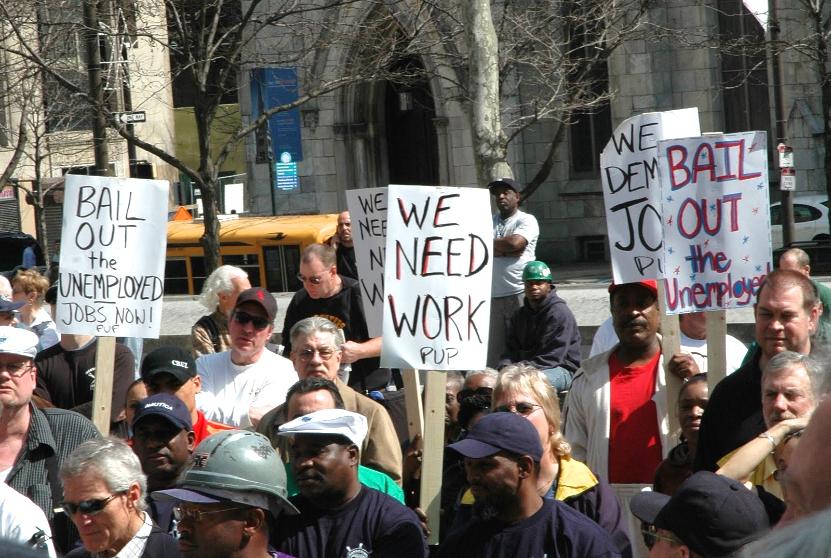 За неделю количество заявок на пособие по безработице в США выросло до 3 млн
