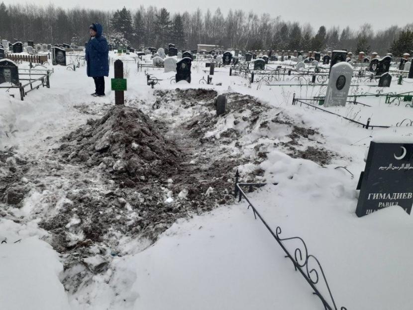 В Татарстане перезахоронили погребенного на дорожке кладбища ветерана ВОВ