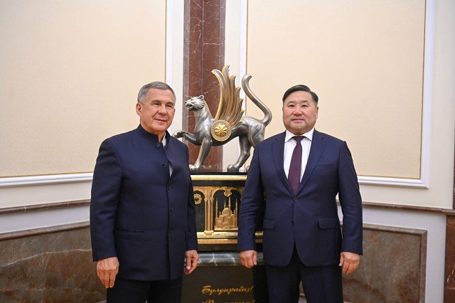 Минниханов подписал соглашение о сотрудничестве с главой Республики Тыва
