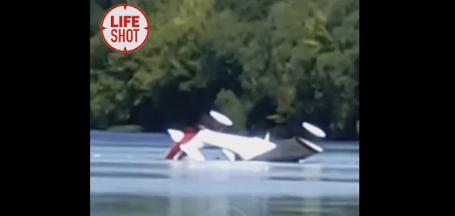 Самолет-амфибия упал в реку в Подмосковье – видео