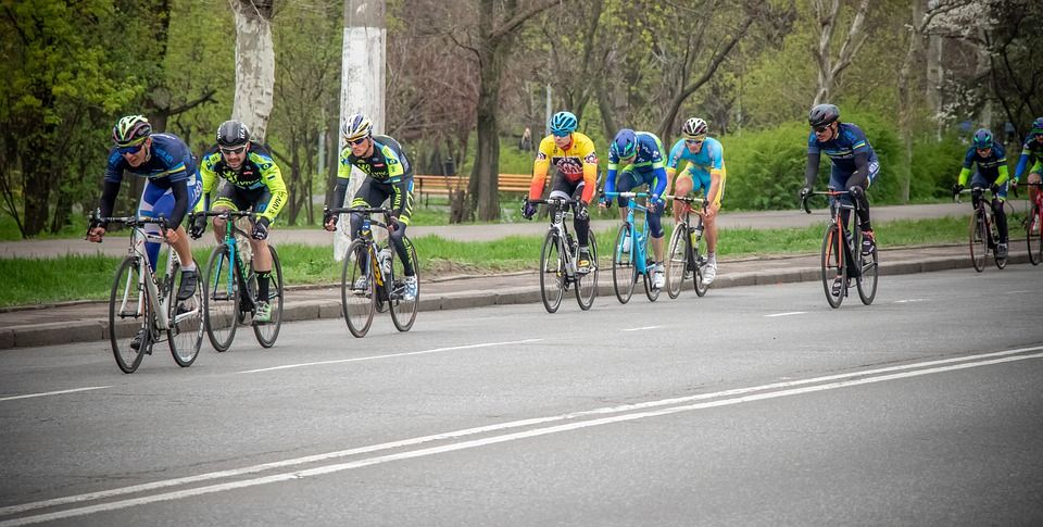 Бельгийский велогонщик скончался в первой гонке после паузы на COVID-19