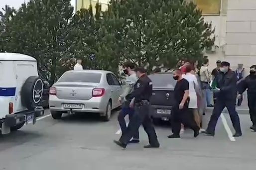 В Казани из-за угрожавшего взрывом мужчины эвакуировали аквапарк «Ривьера»