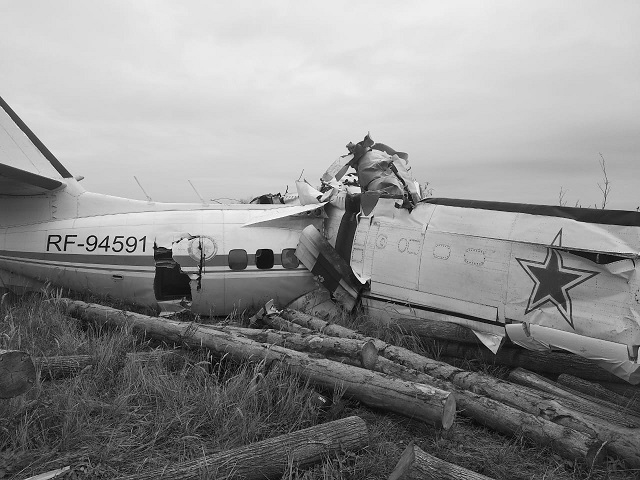 Двоих пострадавших при крушении самолета в Татарстане транспортируют в Уфу