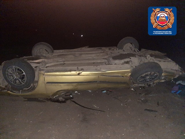 В Татарстане 18-летняя пассажирка иномарки погибла в ДТП, устроенном неопытным водителем 