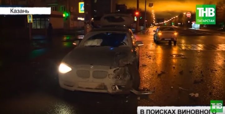 В Казани столкнулись Kia Rio и BMW, не сумев разъехаться (ВИДЕО)