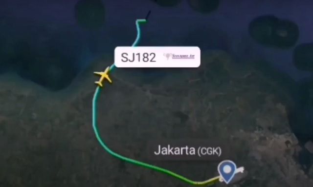 Индонезийский Boeing упал в море, выполняя рейс из Джакарты в Понтианак