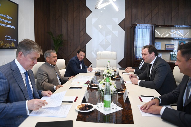 Минниханов обсудил с Пахомовым модернизацию инфраструктуры ЖКХ