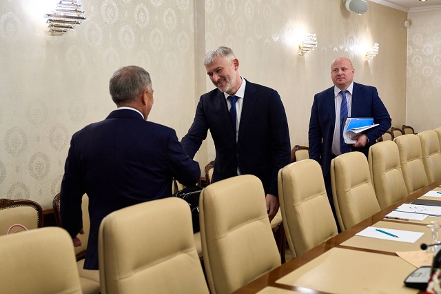 Минниханов обсудил с Дитрихом развитие судостроения в Татарстане