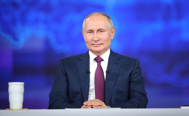 Владимир Путин привился назальной вакциной от коронавируса 