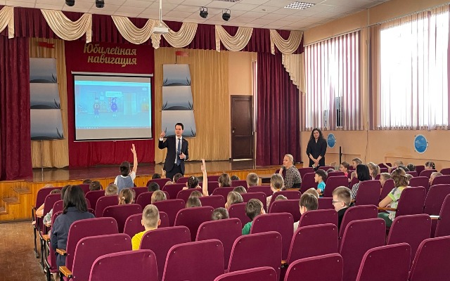 Школьникам Казани рассказали о технологиях тестирования
