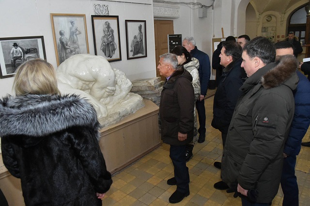 Минниханов осмотрел реставрируемые объекты культурного наследия в центре Казани