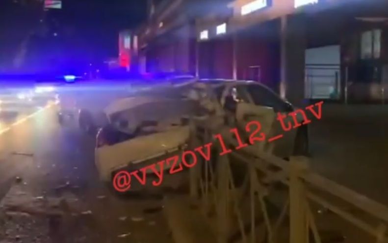 По вине пьяного водителя «Мерседеса» в Казани пострадали женщина и двое детей