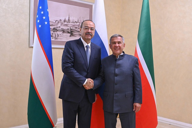 Минниханов и Арипов обговорили сотрудничество Татарстана и Узбекистана