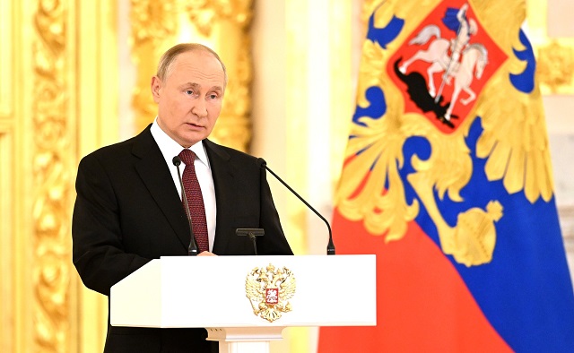 Путин: Запад не хочет мириться с тем, что его однополярная гегемония рушится