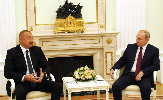 Алиев и Путин обсудили по телефону ситуацию в регионе
