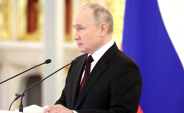 Путин: коронавирус невозможно победить без объединения международных усилий