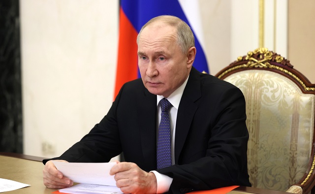 Президент РФ подписал указ о распространении выплат на взрослых детей погибших бойцов СВО