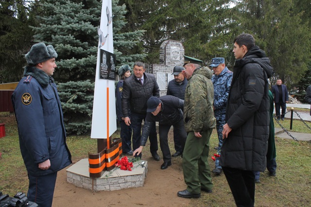 В Мамадышском районе открыли мемориал в память о бойце СВО