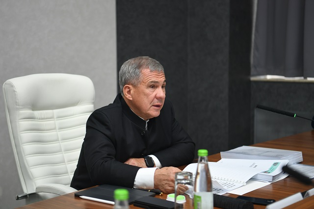 Минниханов поручил решить проблему нехватки кислорода для предприятий Татарстана
