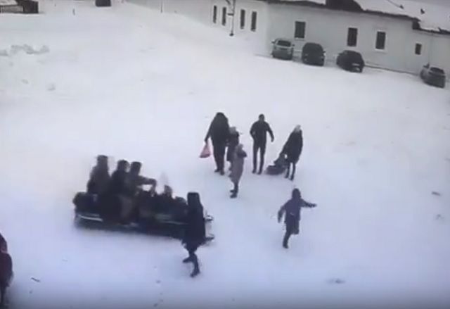 Сбившего девочку на снегоходе в Свияжске водителя отправили в колонию на 3 года