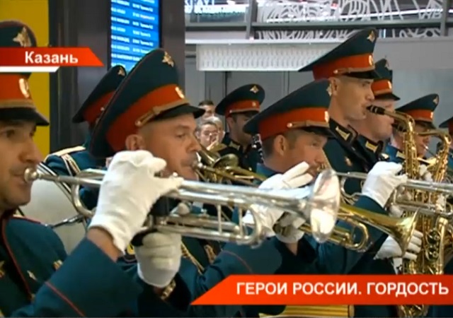 В Казани встретили Героев России из Татарстана, вернувшихся домой из Украины – видео