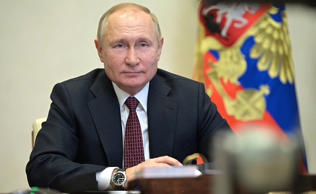 Путин: «Спутник V» в два раза эффективнее вакцины Pfizer