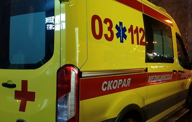 Выпавший из окна высотки 30-летний житель Набережных Челнов получил смертельные травмы