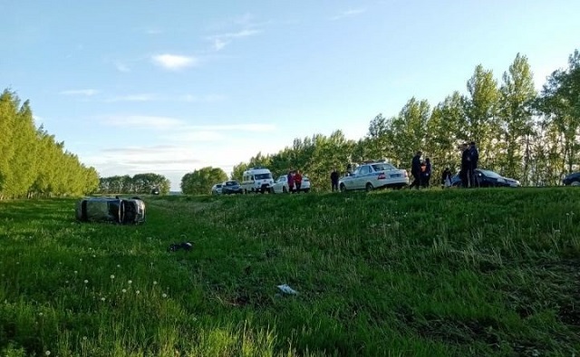 В Татарстане скончался водитель вылетевшего с дороги в кювет внедорожника