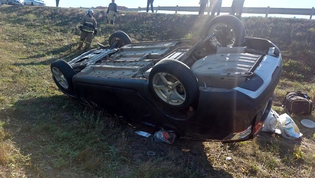 Превысивший скорость на трассе 37-летний водитель «Лады» влетел в иномарку и погиб