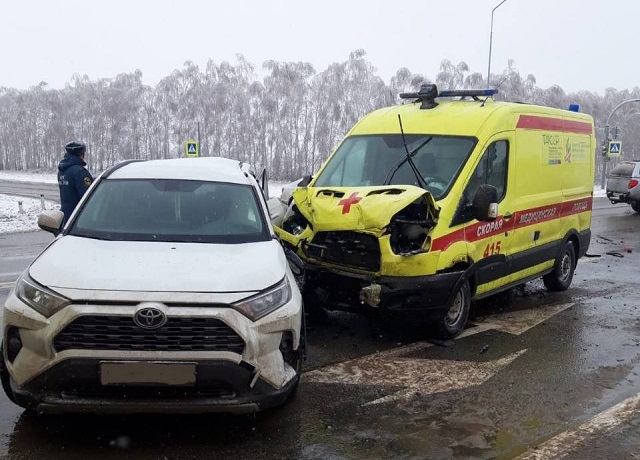 Погибшая в ДТП с машиной скорой помощи в Татарстане работала медсестрой