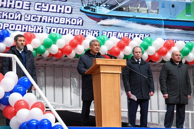 Минниханов дал старт строительству скоростных судов на заводе Горького в Зеленодольске