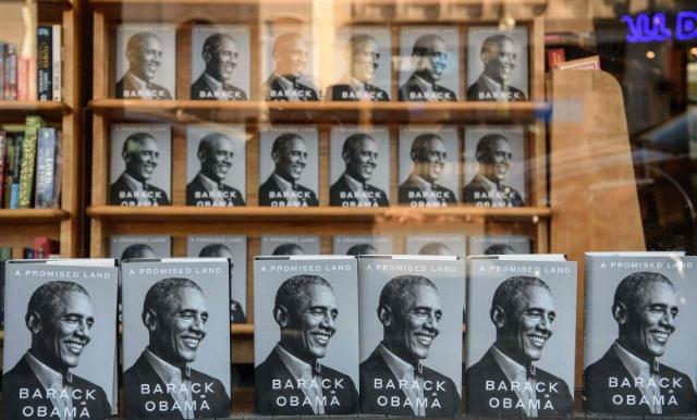 Книга Барака Обамы «Земля обетованная» установила рекорд продаж в США