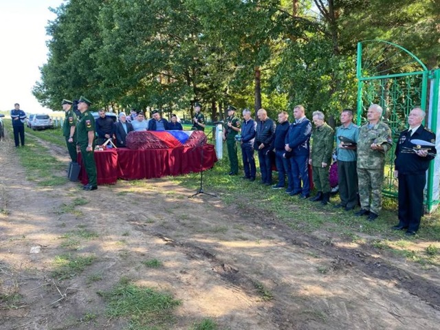 В Кукморском районе простились с погибшим в зоне СВО Рашитом Хангараевым