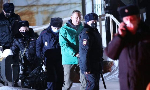 СМИ узнали адрес принявшей Навального колонии