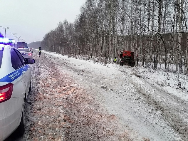 Житель Набережных Челнов скончался за рулем тягача в Свердловской области