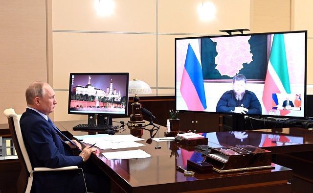 «Нужно идти»: Путин поддержал выдвижение Кадырова на выборах в Чечне