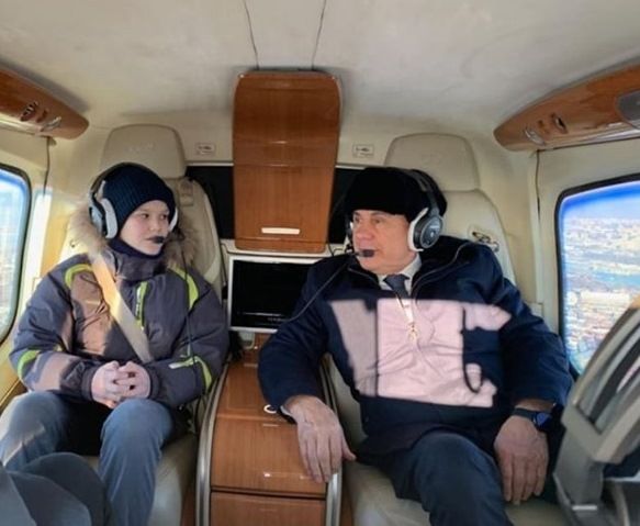 Минниханов исполнил мечту мальчика  и полетал вместе с ним в вертолете (ВИДЕО)