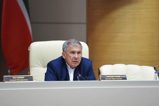 Минниханов поручил рассмотреть вопросы безопасности в Татарстане в условиях СВО