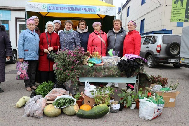 Волонтеры Нурлата на сельхозярмарке собрали 60 000 рублей на нужды СВО