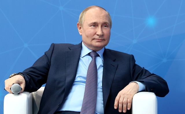 Путин: Россия будет способствовать применению квантовых технологий