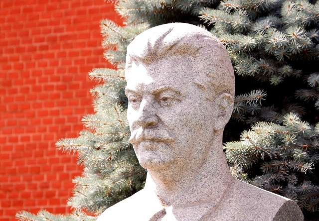 «Жить стало лучше, жить стало веселее»: еще один памятник Сталину хотят установить в РТ