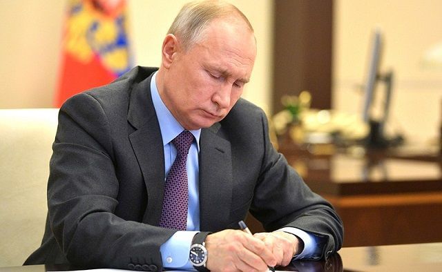 Владимир Путин повысил возраст приобретения охотничьего оружия до 21 года