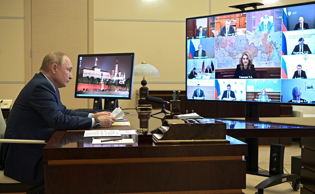 Путин: в России не планируется вводить локдаун из-за ситуации с коронавирусом