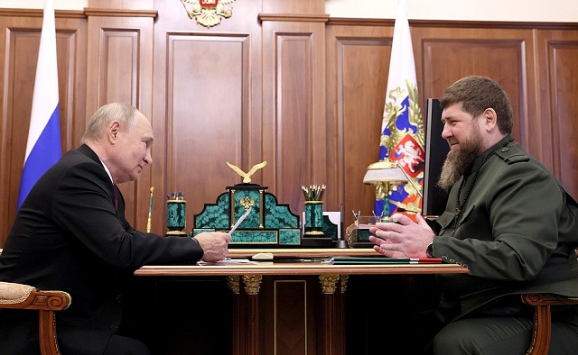 Владимир Путин передал наилучшие пожелания бойцам СВО из Чечни