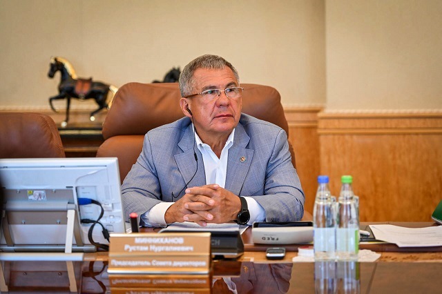 Минниханов оценил ход стратегического развития ПАО «Татнефть»