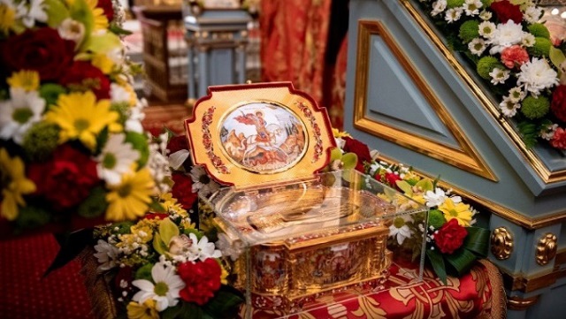Ковчег с мощами великомученика Георгия Победоносца привезли в Казань