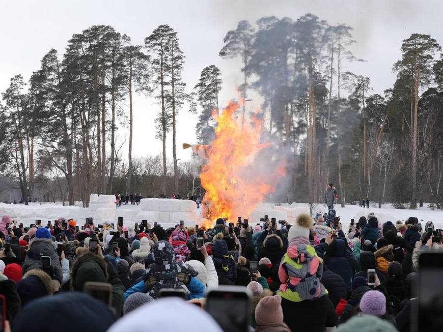 Более 26 тысяч человек отпраздновали Масленицу в казанском парке Лебяжье