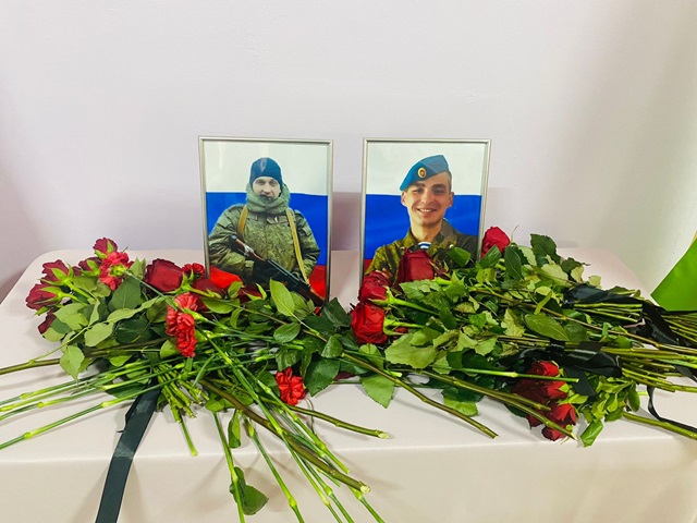 Имена погибших в СВО одноклассников увековечили в Кощаковской школе в Татарстане